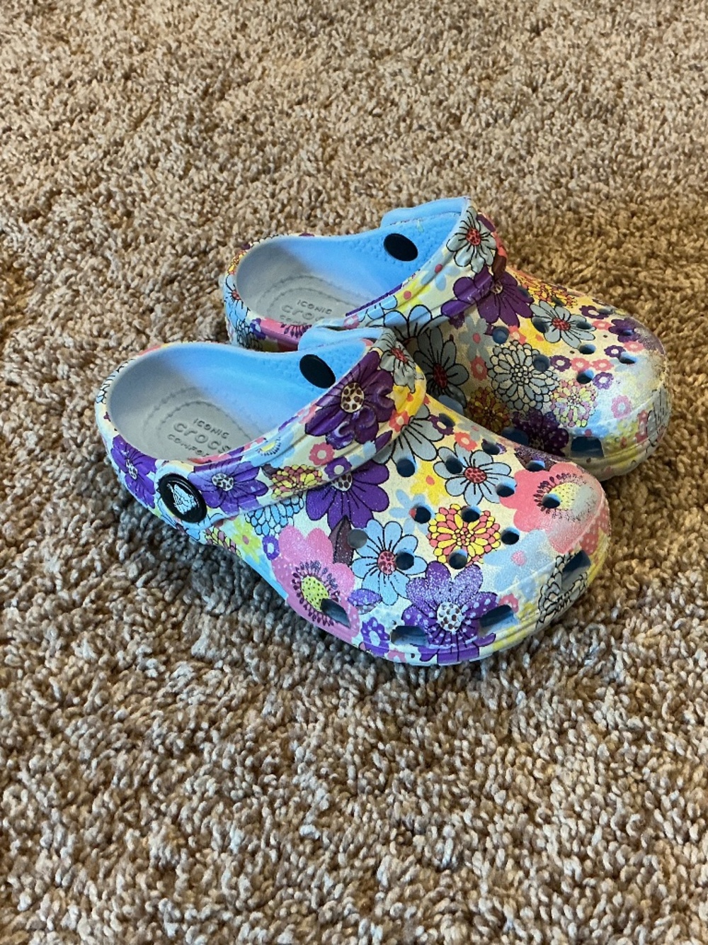 Crocs Flower Print Clog Girls Size 8 Used